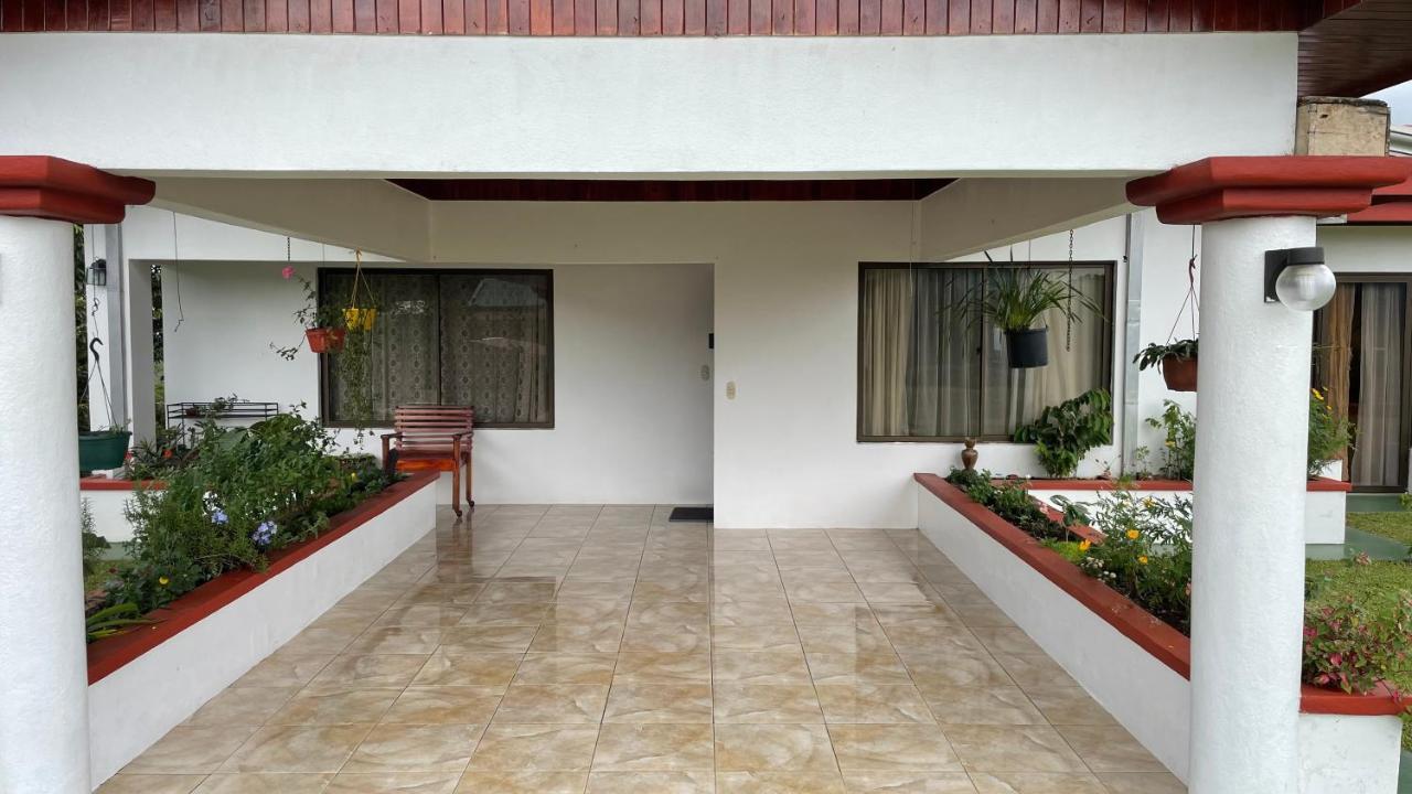 Las Pavitas Cottages La Fortuna Buitenkant foto
